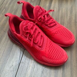 LIKE NEW! Men’s Red Nike Air Max 270